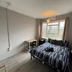 Huge 5 Bedroom Flat For 10 People 2 Min Away From Emirates Stadium Zone 2