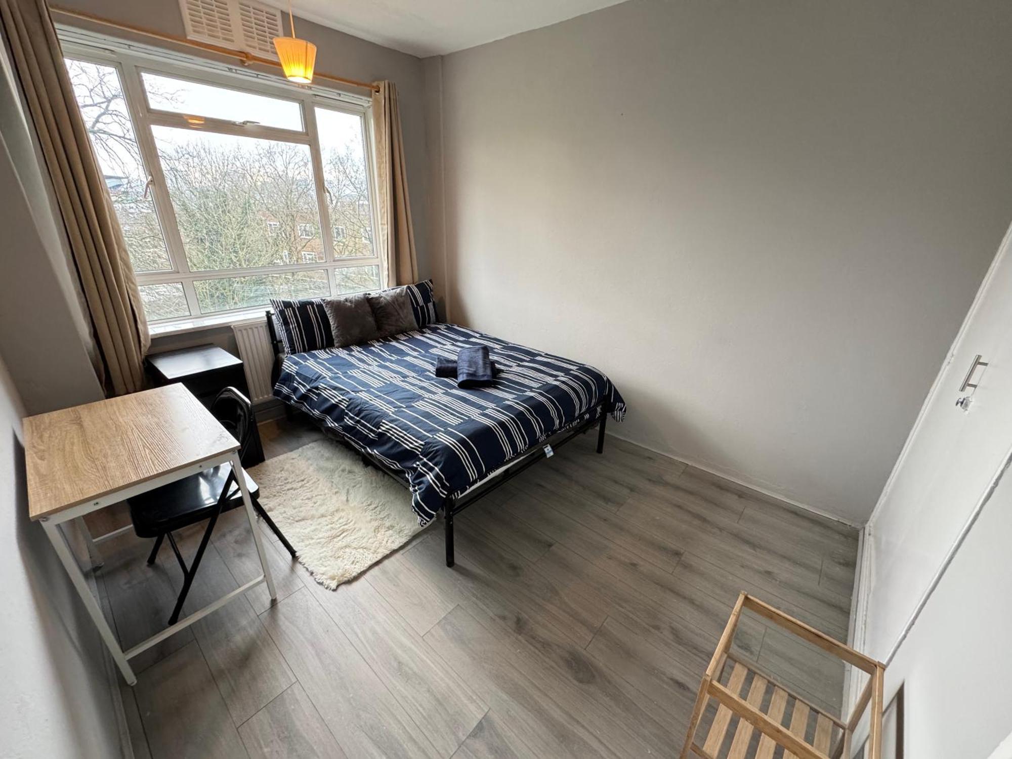 Huge 5 Bedroom Flat For 10 People 2 Min Away From Emirates Stadium Zone 2 *