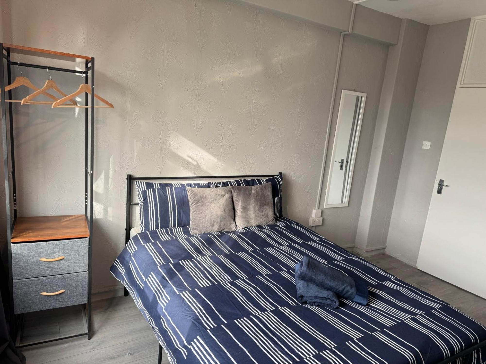 Huge 5 Bedroom Flat For 10 People 2 Min Away From Emirates Stadium Zone 2 * Londra